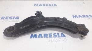 Used Front lower wishbone, left Renault Kangoo/Grand Kangoo (KW) 1.6 16V Price € 50,00 Margin scheme offered by Maresia Parts