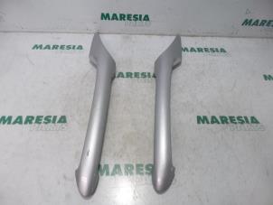 Used Tailgate handle Peugeot 206 CC (2D) 2.0 16V Price € 50,00 Margin scheme offered by Maresia Parts