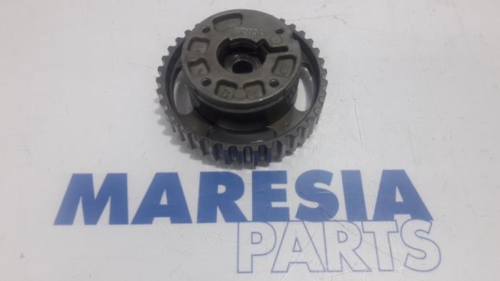 Begagnade Kamaxeldrev Peugeot 208 I (CA/CC/CK/CL) 1.2 Vti 12V PureTech 82 Pris € 34,95 Marginaltabell erbjuds av Maresia Parts