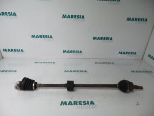 Usagé Arbre de transmission avant droit Fiat Marea (185AX) 1.6 SX,ELX 16V Prix € 35,00 Règlement à la marge proposé par Maresia Parts