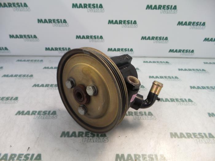 Usagé Pompe de direction Fiat Marea (185AX) 1.6 SX,ELX 16V Prix € 40,00 Règlement à la marge proposé par Maresia Parts