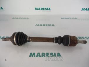 Gebrauchte Antriebswelle links vorne Peugeot 406 (8B) 1.9 dt Preis € 60,00 Margenregelung angeboten von Maresia Parts