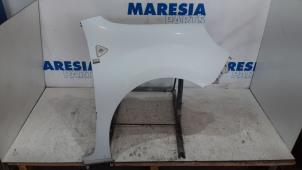 Used Front wing, right Renault Kangoo Express (FW) 1.5 dCi 70 Price € 60,50 Inclusive VAT offered by Maresia Parts