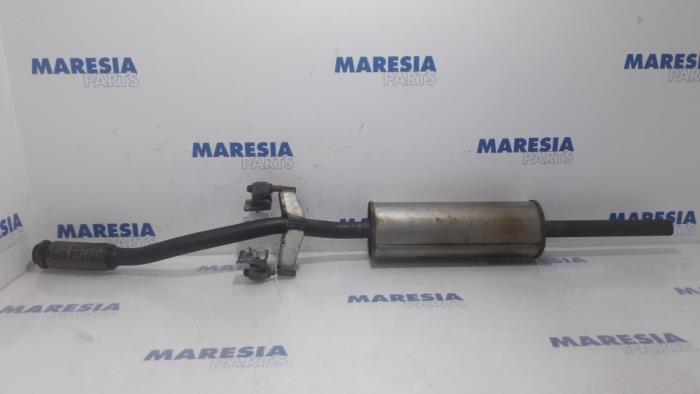 Exhaust middle silencer from a Peugeot 208 I (CA/CC/CK/CL) 1.2 Vti 12V PureTech 82 2016