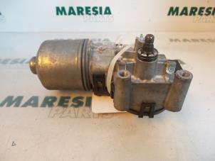 Used Front wiper motor Alfa Romeo 147 (937) 2.0 Twin Spark 16V Price € 35,00 Margin scheme offered by Maresia Parts