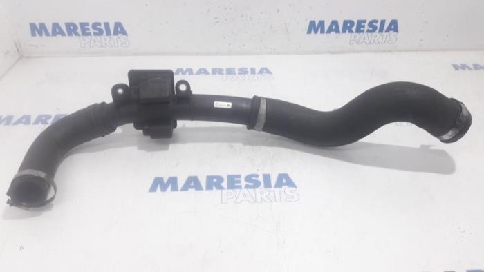 Gebrauchte Intercooler Rohr Renault Kangoo Express (FW) 1.5 dCi 70 Preis € 30,25 Mit Mehrwertsteuer angeboten von Maresia Parts