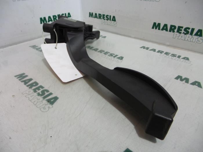 Begagnade Gaspedalsensor Alfa Romeo 147 (937) 2.0 Twin Spark 16V Pris € 40,00 Marginaltabell erbjuds av Maresia Parts