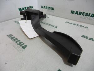 Used Throttle pedal position sensor Alfa Romeo 147 (937) 2.0 Twin Spark 16V Price € 40,00 Margin scheme offered by Maresia Parts