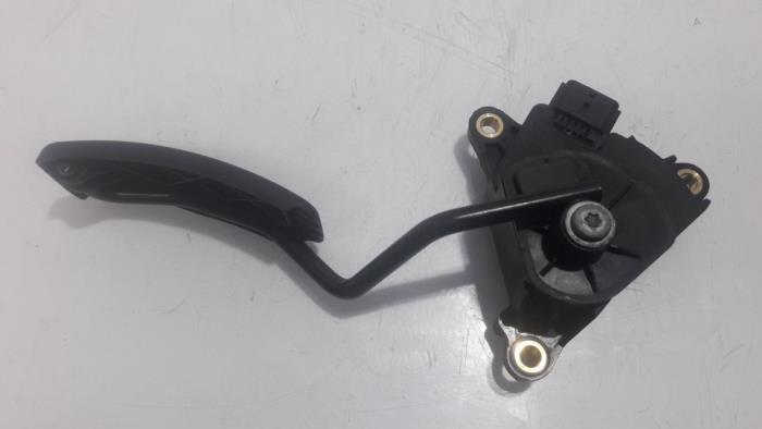 Gaspedalposition Sensor van een Renault Kangoo Express (FW) 1.5 dCi 70 2008