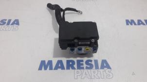 Gebrauchte ABS Pumpe Renault Kangoo Express (FW) 1.5 dCi 70 Preis € 190,58 Mit Mehrwertsteuer angeboten von Maresia Parts