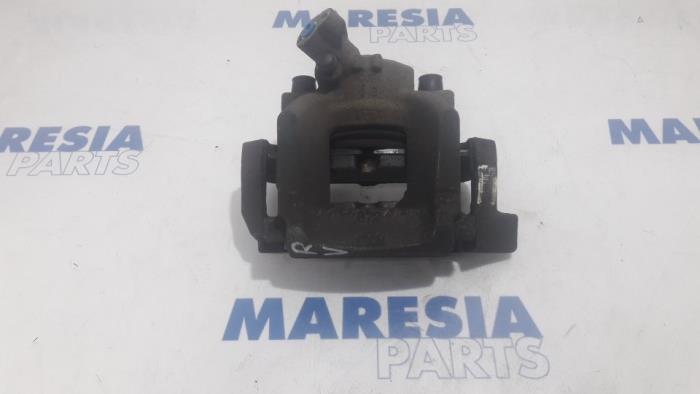 Gebrauchte Bremszange rechts vorne Peugeot 508 (8D) 1.6 HDiF 16V Preis € 50,00 Margenregelung angeboten von Maresia Parts
