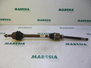 Used Front drive shaft, right Peugeot 308 (L3/L8/LB/LH/LP) 1.6 16V THP Price € 105,00 Margin scheme offered by Maresia Parts