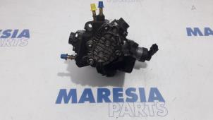 Used Mechanical fuel pump Renault Trafic New (FL) 2.0 dCi 16V 115 Price € 381,15 Inclusive VAT offered by Maresia Parts