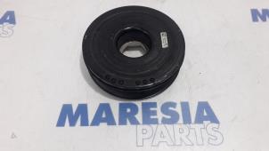 Used Crankshaft pulley Renault Trafic New (FL) 2.0 dCi 16V 115 Price € 54,45 Inclusive VAT offered by Maresia Parts