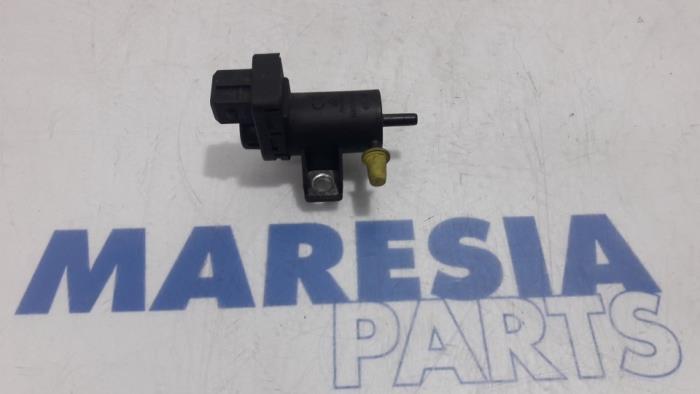 Begagnade Sensor (övriga) Renault Trafic New (FL) 2.0 dCi 16V 115 Pris € 30,25 Inklusive moms erbjuds av Maresia Parts