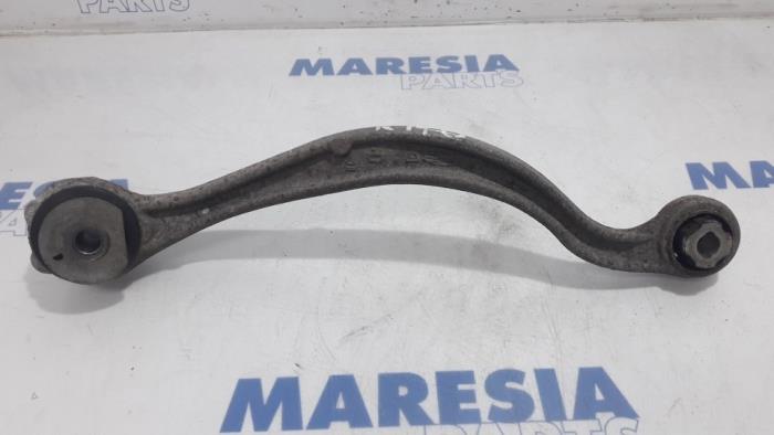 Lower wishbone, rear right from a Peugeot 508 (8D) 1.6 HDiF 16V 2011