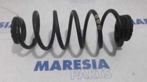 Used Rear coil spring Renault Espace (JK) 2.0 16V Turbo Price € 25,00 Margin scheme offered by Maresia Parts