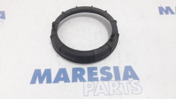 Usagé Pompe à carburant Peugeot 508 (8D) 2.0 Hybrid4 16V Prix € 10,00 Règlement à la marge proposé par Maresia Parts