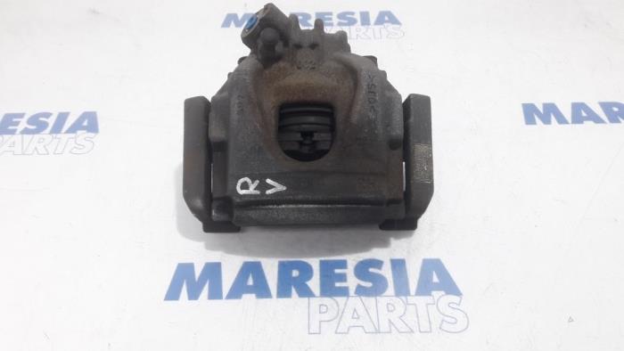 Gebrauchte Bremszange rechts vorne Peugeot 508 (8D) 2.0 Hybrid4 16V Preis € 29,99 Margenregelung angeboten von Maresia Parts