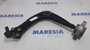 Used Front lower wishbone, left Peugeot 508 (8D) 2.0 Hybrid4 16V Price € 50,00 Margin scheme offered by Maresia Parts