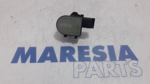 Używane Silnik reflektora Peugeot 508 (8D) 2.0 Hybrid4 16V Cena € 35,00 Procedura marży oferowane przez Maresia Parts