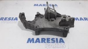 Usagé Support moteur Alfa Romeo MiTo (955) 1.3 JTDm 16V Prix € 25,00 Règlement à la marge proposé par Maresia Parts