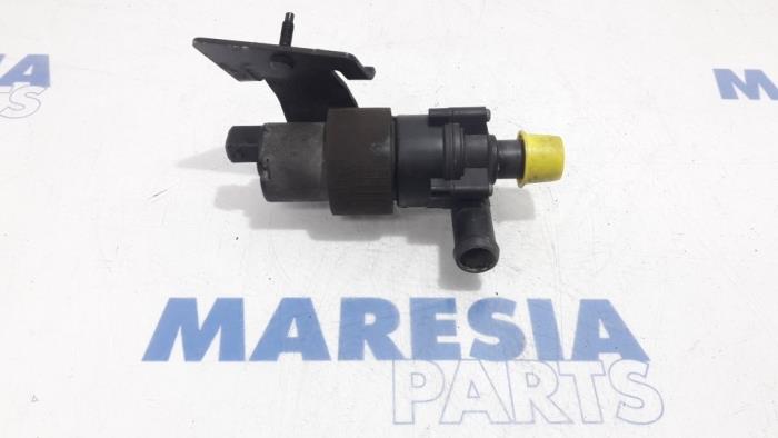 Begagnade Vattenpump Renault Espace (JK) 2.0 16V Turbo Pris € 75,00 Marginaltabell erbjuds av Maresia Parts