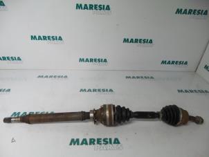 Usagé Arbre de transmission avant droit Fiat Stilo (192A/B) 1.9 JTD 80 Prix € 50,00 Règlement à la marge proposé par Maresia Parts