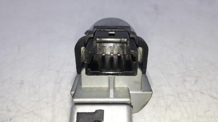 Ignition lock + key from a Fiat Scudo (270) 2.0 D Multijet 2007