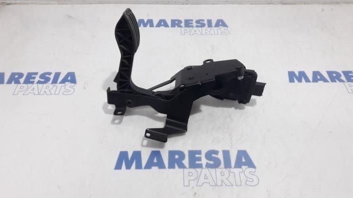Begagnade Gaspedalsensor Fiat Scudo (270) 2.0 D Multijet Pris € 90,75 Inklusive moms erbjuds av Maresia Parts