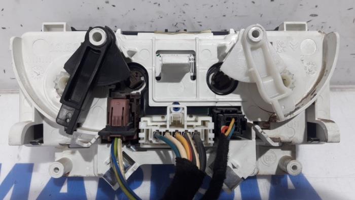 Panel de control de calefacción de un Fiat Scudo (270) 2.0 D Multijet 2007