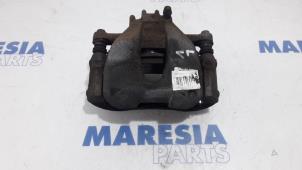 Used Front brake calliper, left Peugeot 308 SW (4E/H) 1.6 HDi 16V FAP Price € 50,00 Margin scheme offered by Maresia Parts