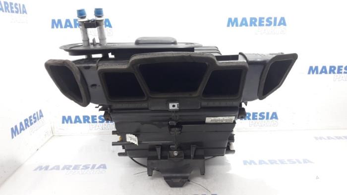 Begagnade Värmarhus Fiat Scudo (270) 2.0 D Multijet Pris € 222,34 Inklusive moms erbjuds av Maresia Parts