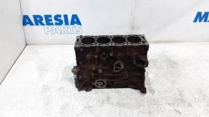 Used Engine crankcase Peugeot 508 (8D) 2.0 Hybrid4 16V Price € 525,00 Margin scheme offered by Maresia Parts