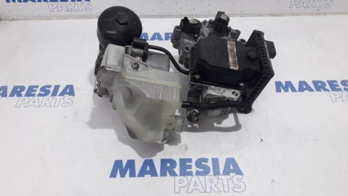 Robotised gearbox from a Peugeot 508 (8D) 2.0 Hybrid4 16V 2013