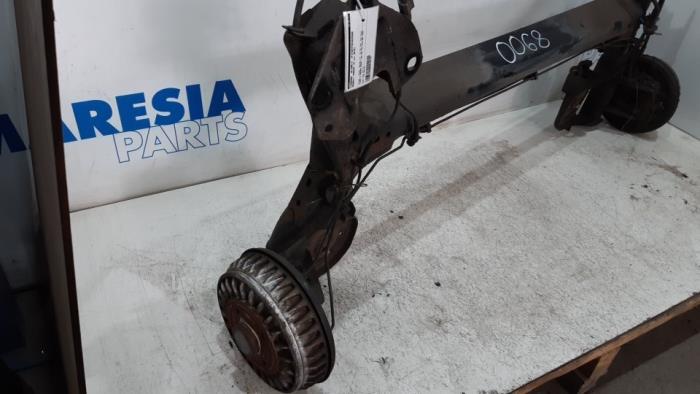 Rear-wheel drive axle from a Renault Kangoo Express (FW) 1.5 dCi 75 2015
