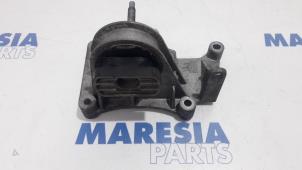 Usagé Support moteur Fiat 500 (312) 0.9 TwinAir 85 Prix € 40,00 Règlement à la marge proposé par Maresia Parts