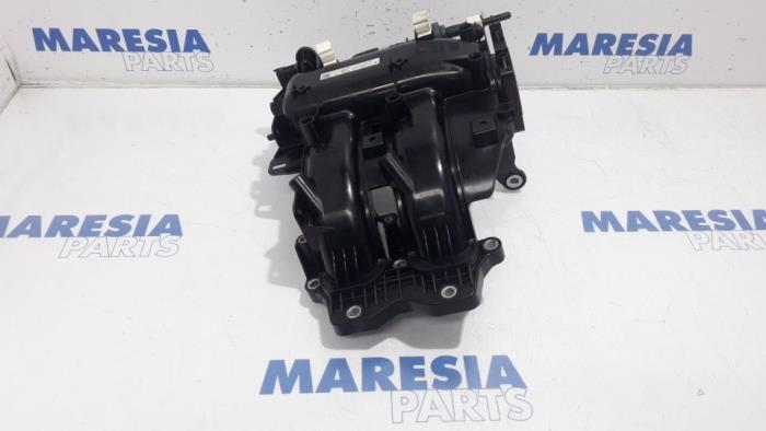 Używane Kolektor dolotowy Fiat 500 (312) 0.9 TwinAir 85 Cena € 105,00 Procedura marży oferowane przez Maresia Parts