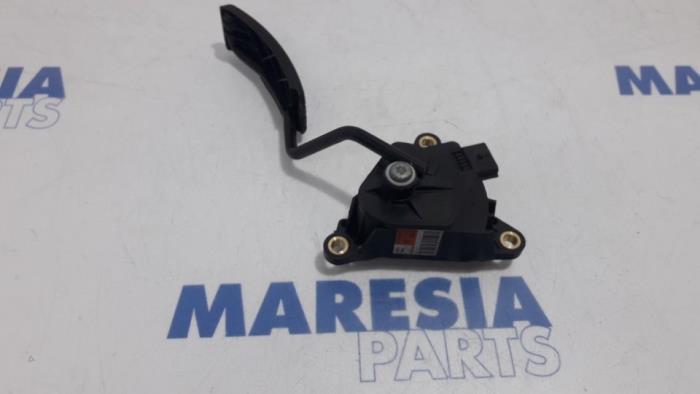 Begagnade Gaspedalsensor Renault Kangoo Express (FW) 1.5 dCi 75 Pris € 60,50 Inklusive moms erbjuds av Maresia Parts