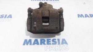Usagé Etrier de frein (pince) avant droit Lancia Delta (844) 1.6 D Multijet 16V 120 Prix € 50,00 Règlement à la marge proposé par Maresia Parts