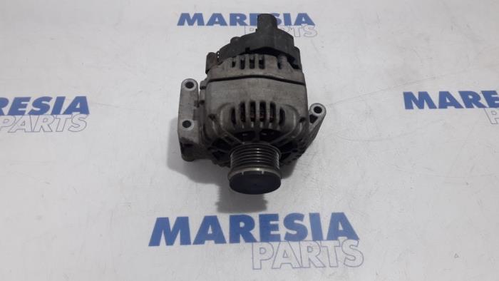 Begagnade Dynamo Fiat Punto Evo (199) 1.3 JTD Multijet 85 16V Euro 5 Pris € 65,00 Marginaltabell erbjuds av Maresia Parts
