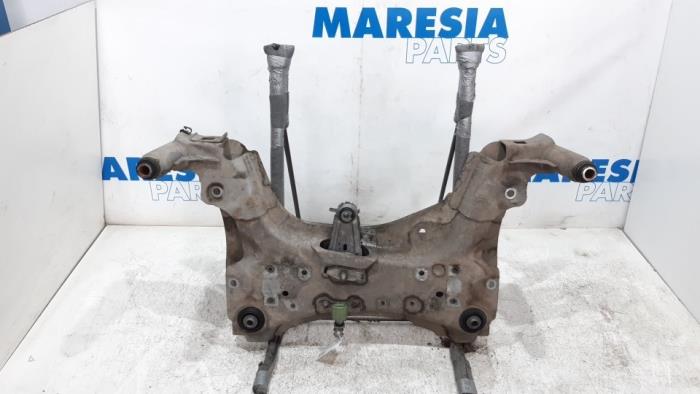 Usados Subchasis Renault Scénic III (JZ) 1.2 16V TCe 115 Energy Precio € 105,00 Norma de margen ofrecido por Maresia Parts