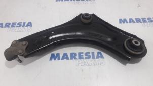 Used Front lower wishbone, right Renault Scénic III (JZ) 1.2 16V TCe 115 Energy Price € 25,00 Margin scheme offered by Maresia Parts