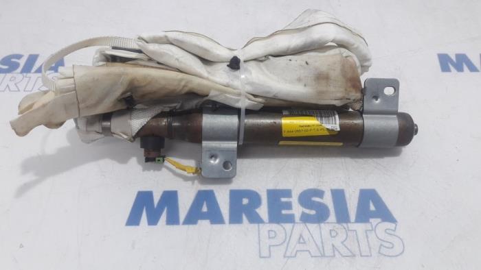 Używane Kurtyna prawa Lancia Delta (844) 1.6 D Multijet 16V 120 Cena € 60,00 Procedura marży oferowane przez Maresia Parts