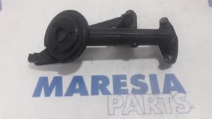 Used Oil pump Citroen DS3 (SA) 1.6 e-HDi Price € 20,00 Margin scheme offered by Maresia Parts