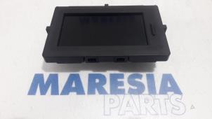 Used Navigation display Renault Scénic III (JZ) 1.2 16V TCe 115 Energy Price € 183,75 Margin scheme offered by Maresia Parts