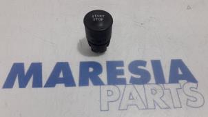 Used Start/stop switch Renault Scénic III (JZ) 1.2 16V TCe 115 Energy Price € 30,00 Margin scheme offered by Maresia Parts
