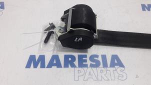 Used Rear seatbelt, left Renault Scénic III (JZ) 1.2 16V TCe 115 Energy Price € 35,00 Margin scheme offered by Maresia Parts