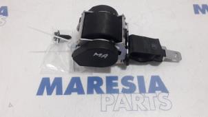 Used Rear seatbelt, centre Renault Scénic III (JZ) 1.2 16V TCe 115 Energy Price € 35,00 Margin scheme offered by Maresia Parts