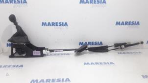 Used Gear stick Renault Scénic III (JZ) 1.2 16V TCe 115 Energy Price € 60,00 Margin scheme offered by Maresia Parts